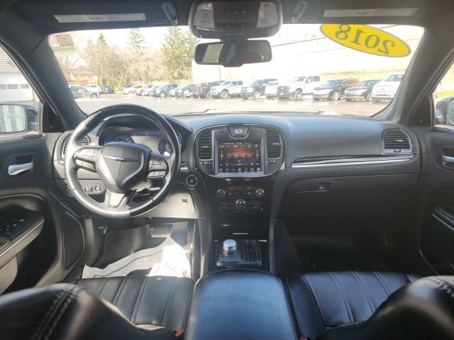 Used 2018 Chrysler 300 S image 17