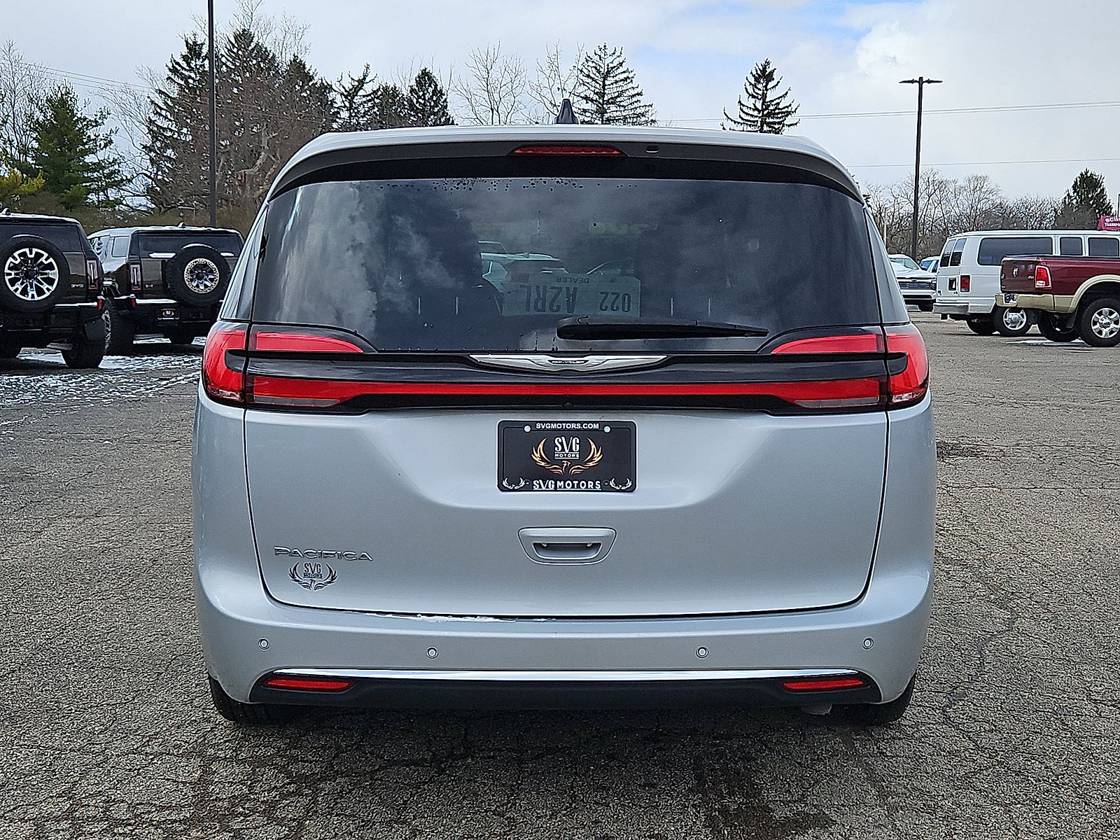 Used 2024 Chrysler Pacifica Touring-L FWD image 23