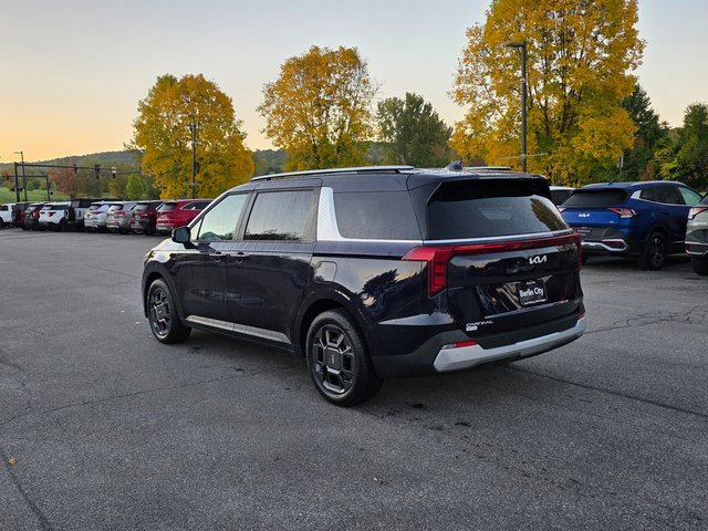 New 2026 Kia Carnival EX image 5