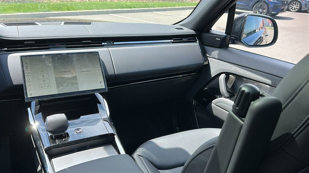 New 2026 Land Rover Range Rover Sport SE image 24