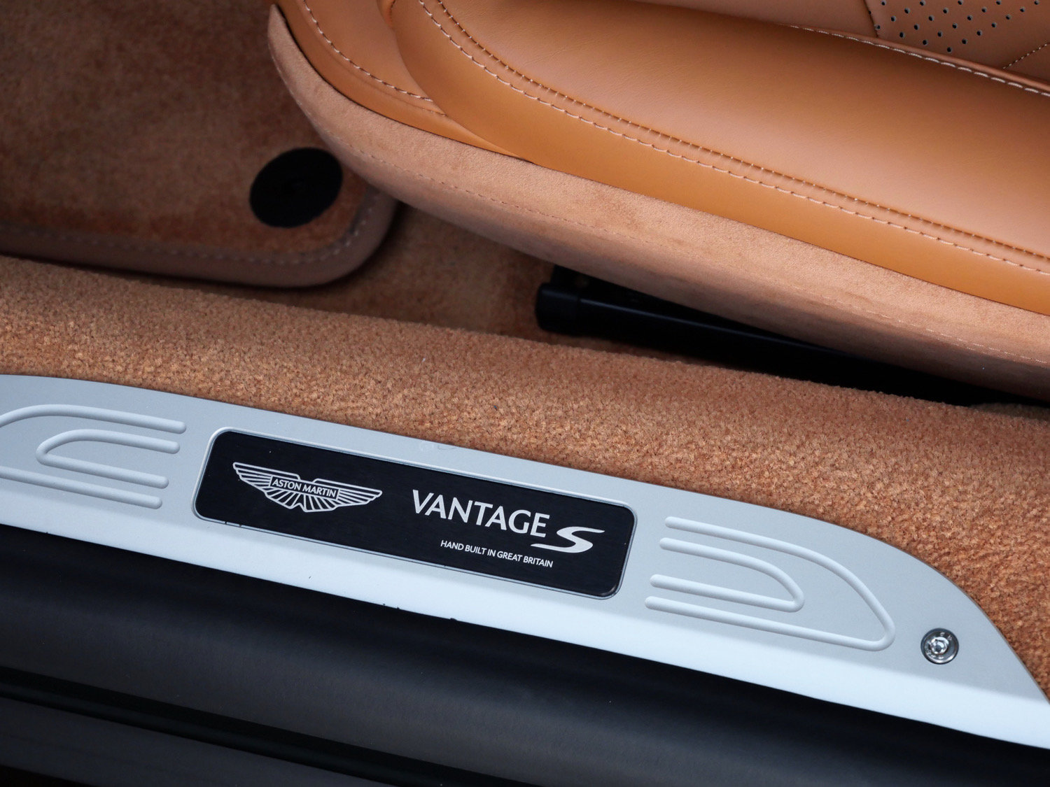 New 2026 Aston Martin V8 Vantage S RWD image 19