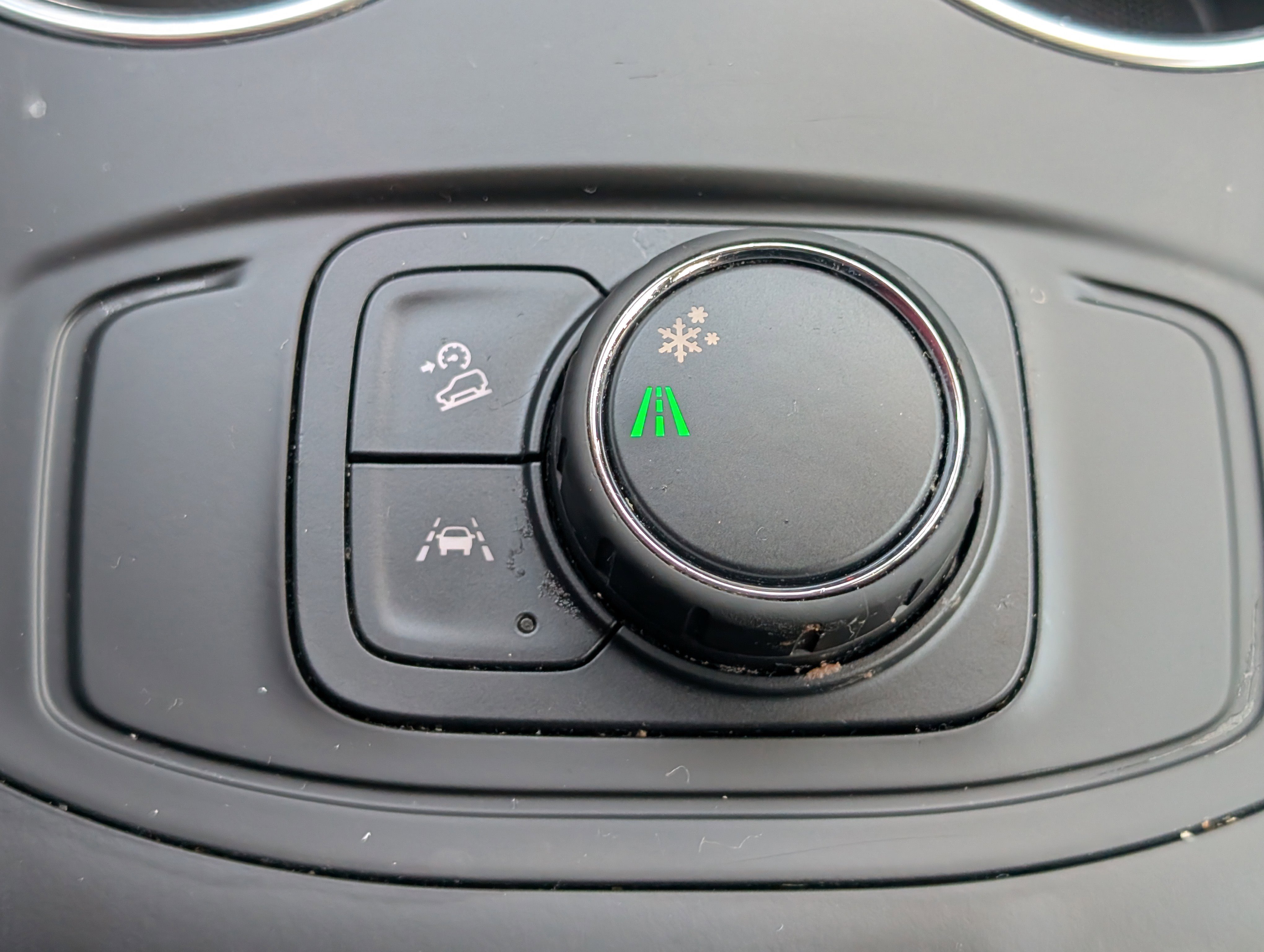 Used 2024 GMC Terrain SLE FWD image 19