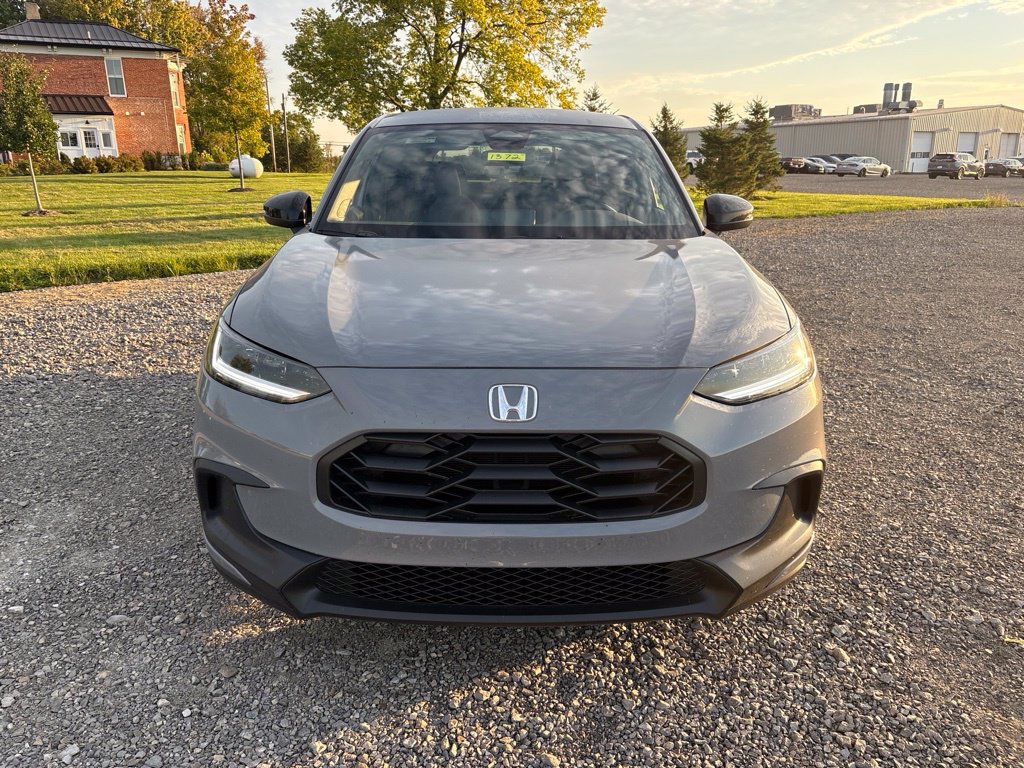 Used 2024 Honda HR-V Sport image 2