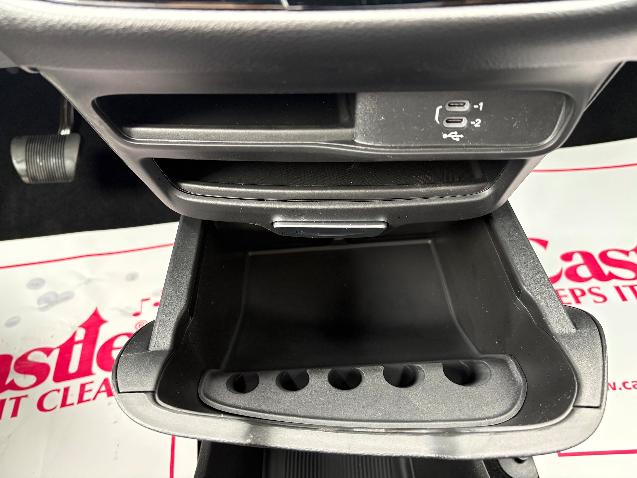 New 2027 Chrysler Pacifica Select AWD/4WD image 27