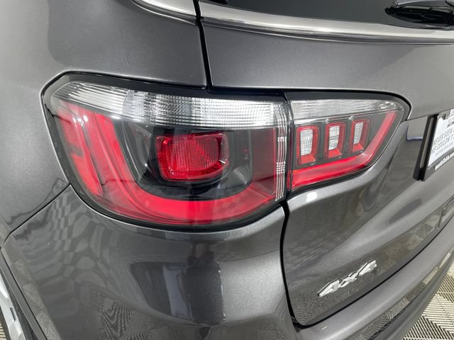 Used 2021 Jeep Compass Latitude w/ Sun and Sound Group AWD/4WD image 21