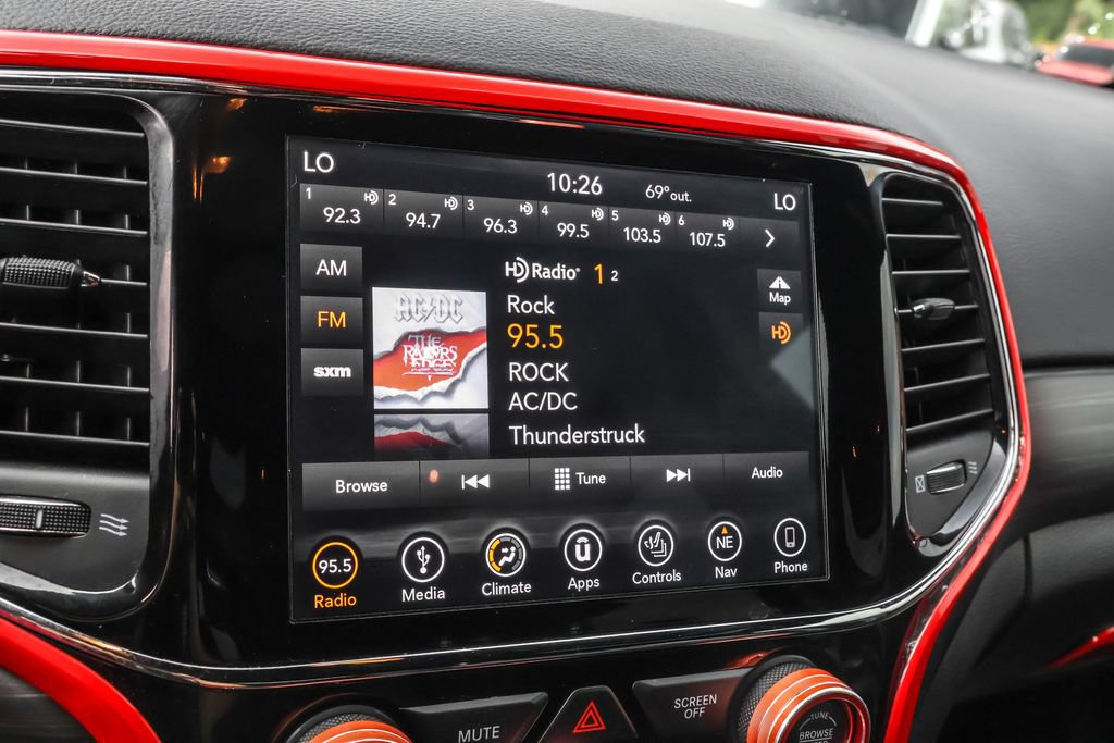 Used 2019 Jeep Grand Cherokee Altitude AWD/4WD image 24