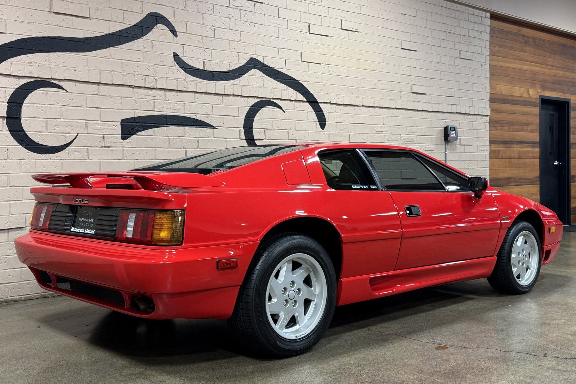 Used 1990 Lotus Esprit SE RWD image 4