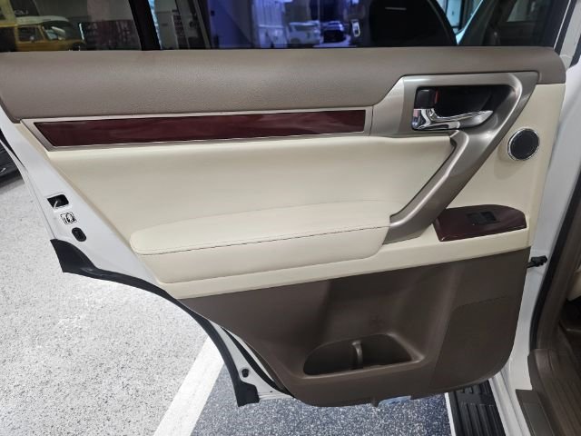 Used 2019 Lexus GX 460 Luxury image 28