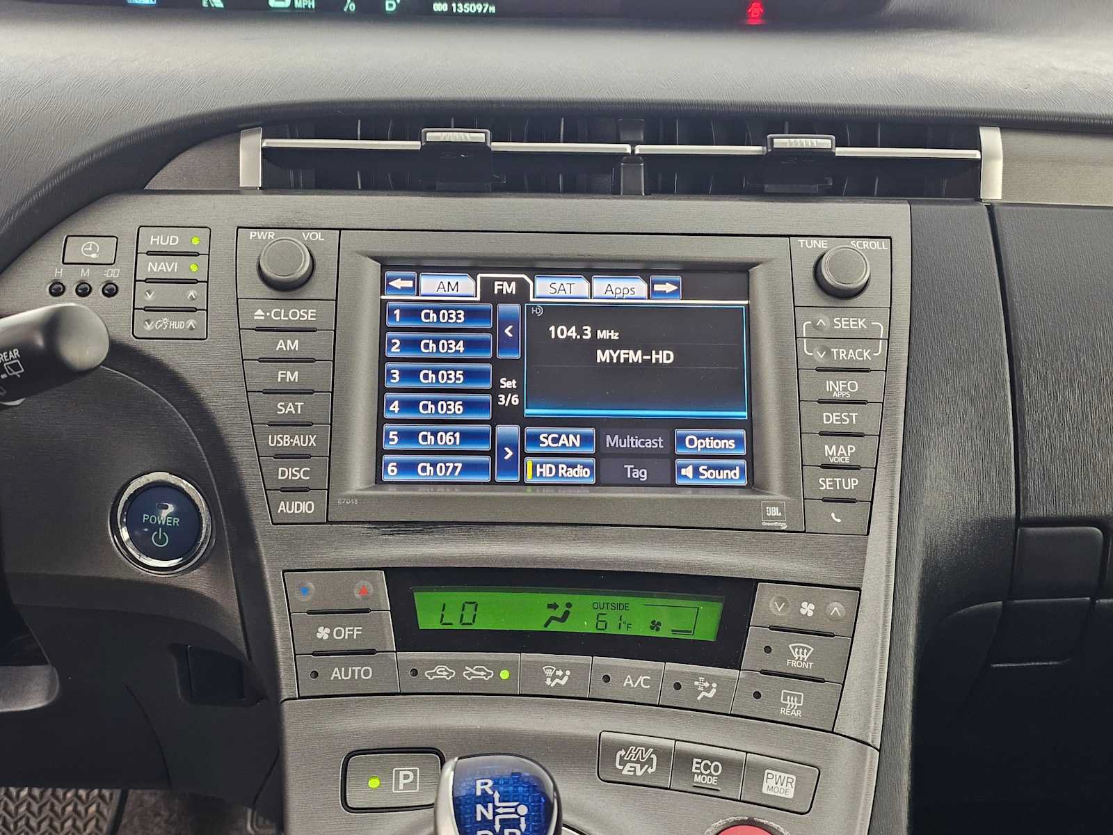 Used 2015 Toyota Prius Prime Advanced FWD image 26