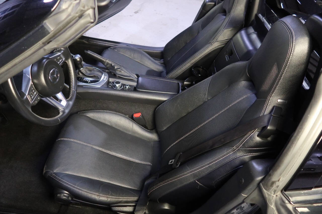 Used 2022 MAZDA MX-5 Miata RF Grand Touring image 16