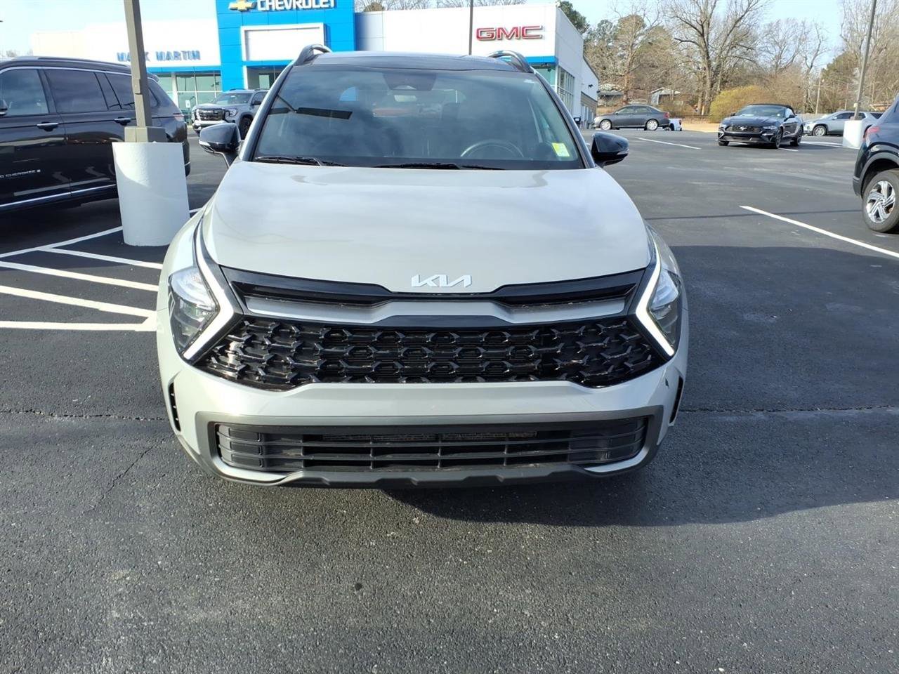 Used 2023 Kia Sportage X-Line w/ X-Line Premium Package image 2