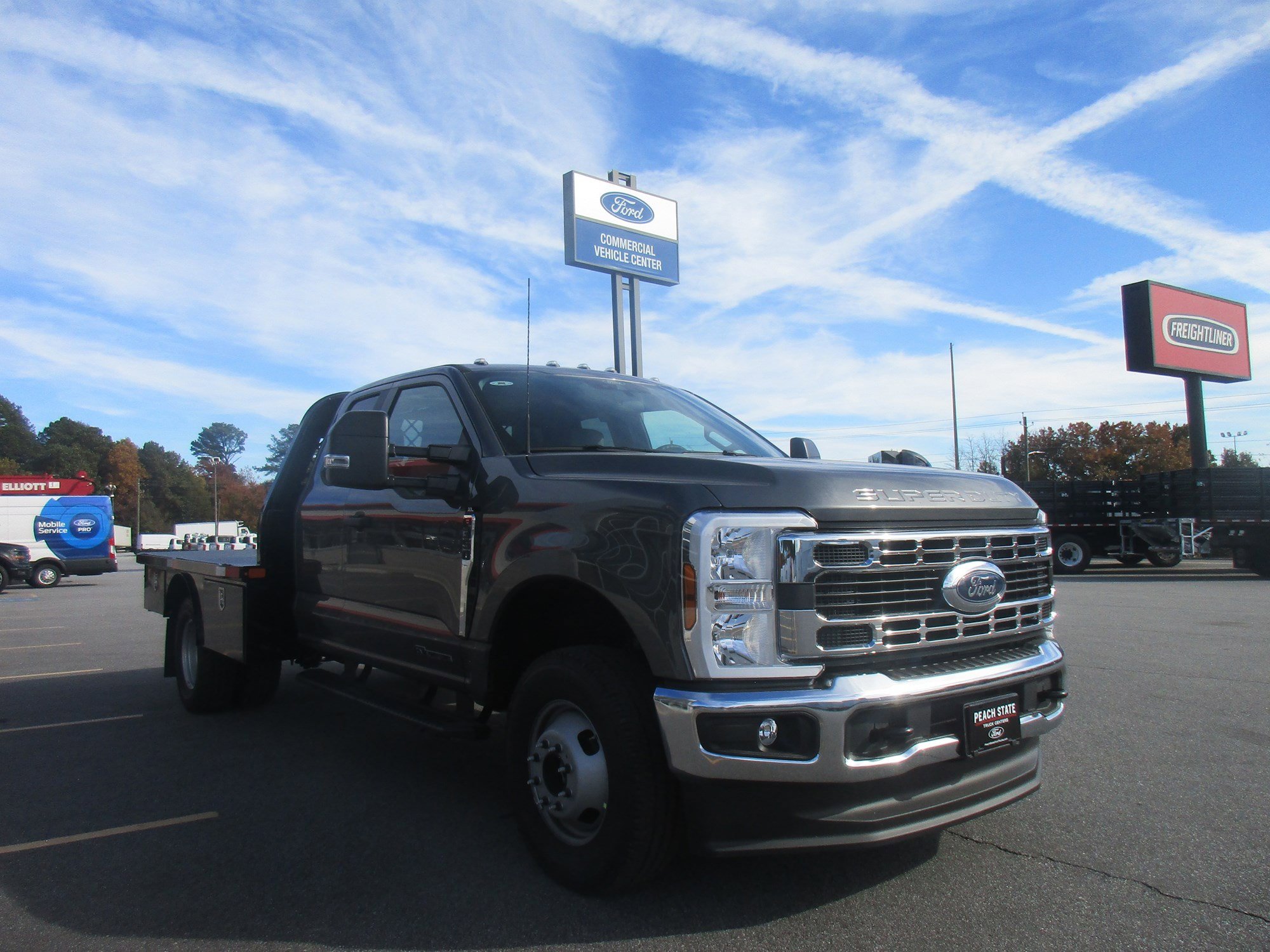 New 2026 Ford F350 XL w/ XL Chrome Package AWD/4WD image 3