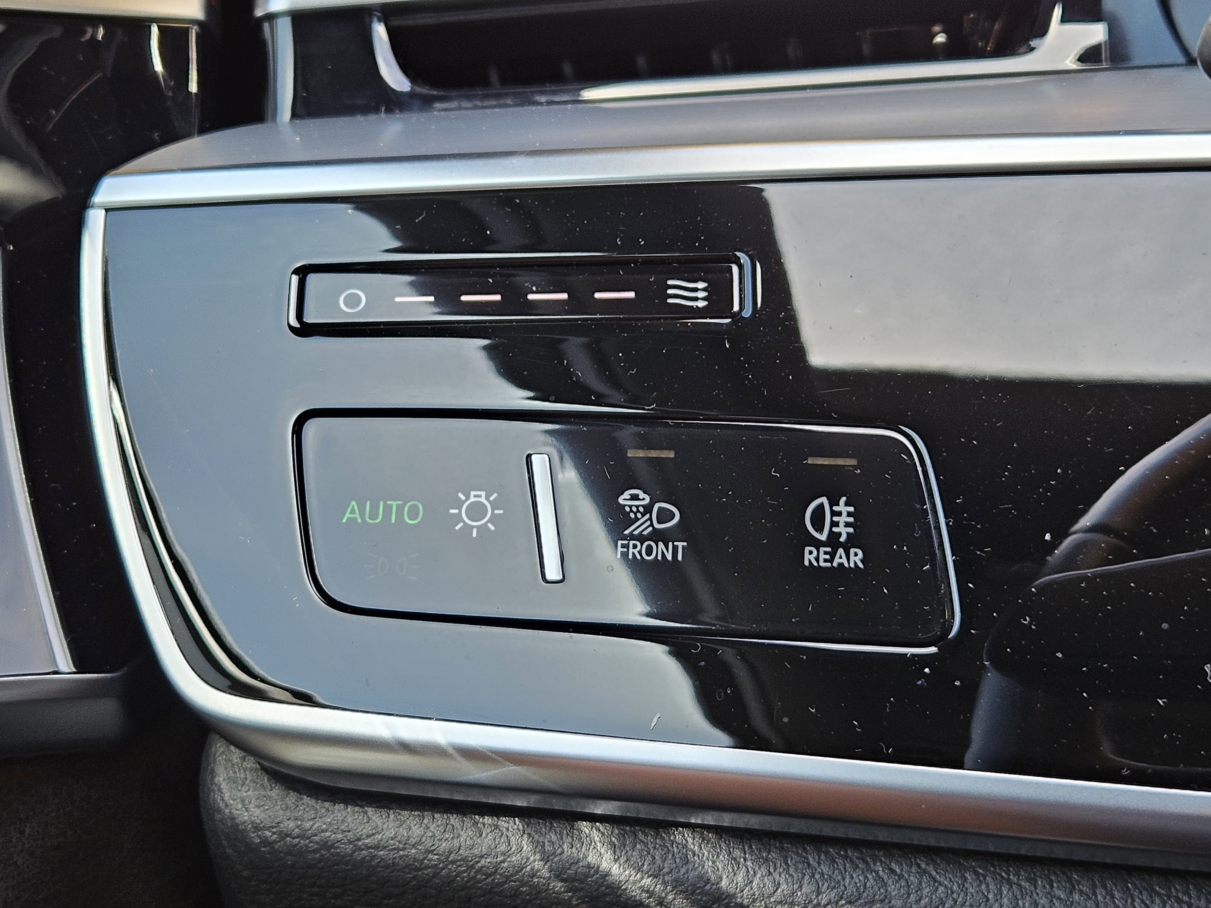 Used 2021 Audi A8 L 4.0T w/ Executive Plus Package image 22