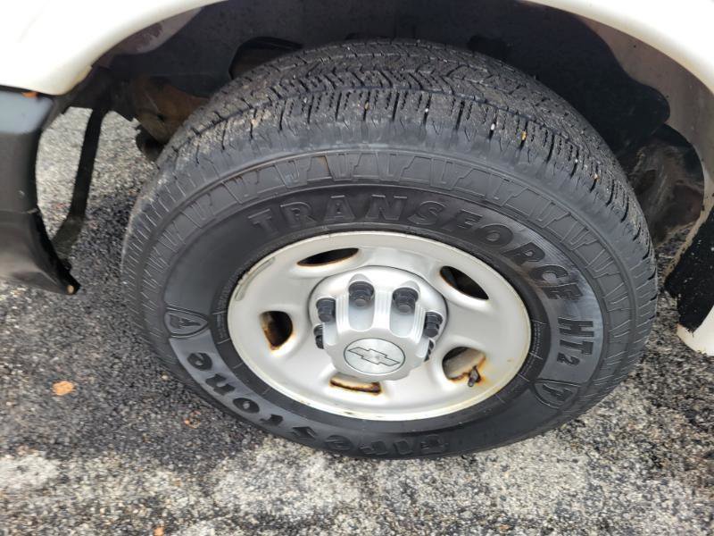 Used 2016 Chevrolet Express 2500 image 8