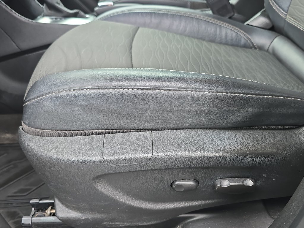 Used 2016 Buick Encore Convenience FWD image 30