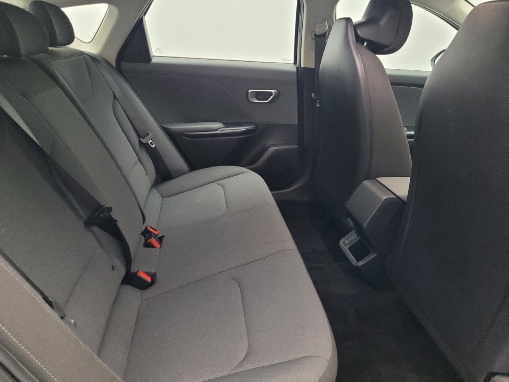 Used 2025 Kia K4 LXS image 19