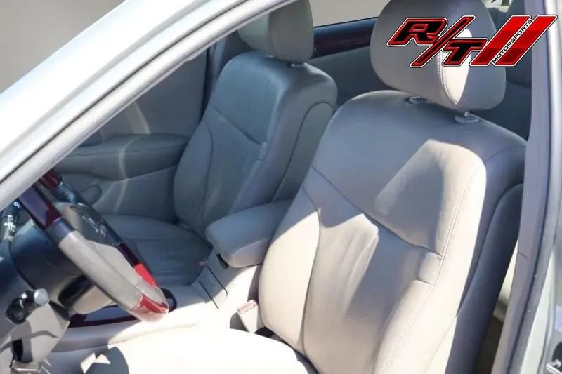Used 2003 Lexus ES 330 w/ Premium Pkg FWD image 14