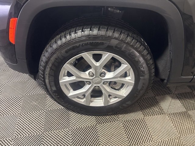 Used 2023 Jeep Grand Cherokee Limited image 52