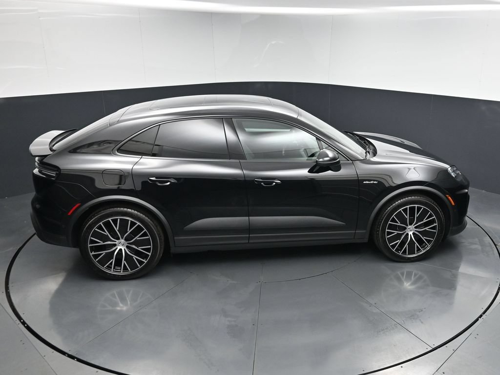 New 2026 Porsche Macan 4 Electric AWD/4WD image 19