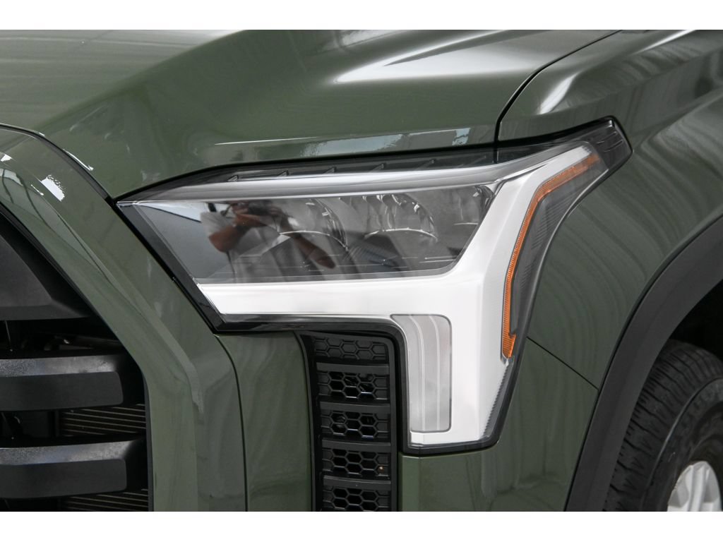 Used 2023 Toyota Tundra SR5 w/ SR5 Premium Package AWD/4WD image 24