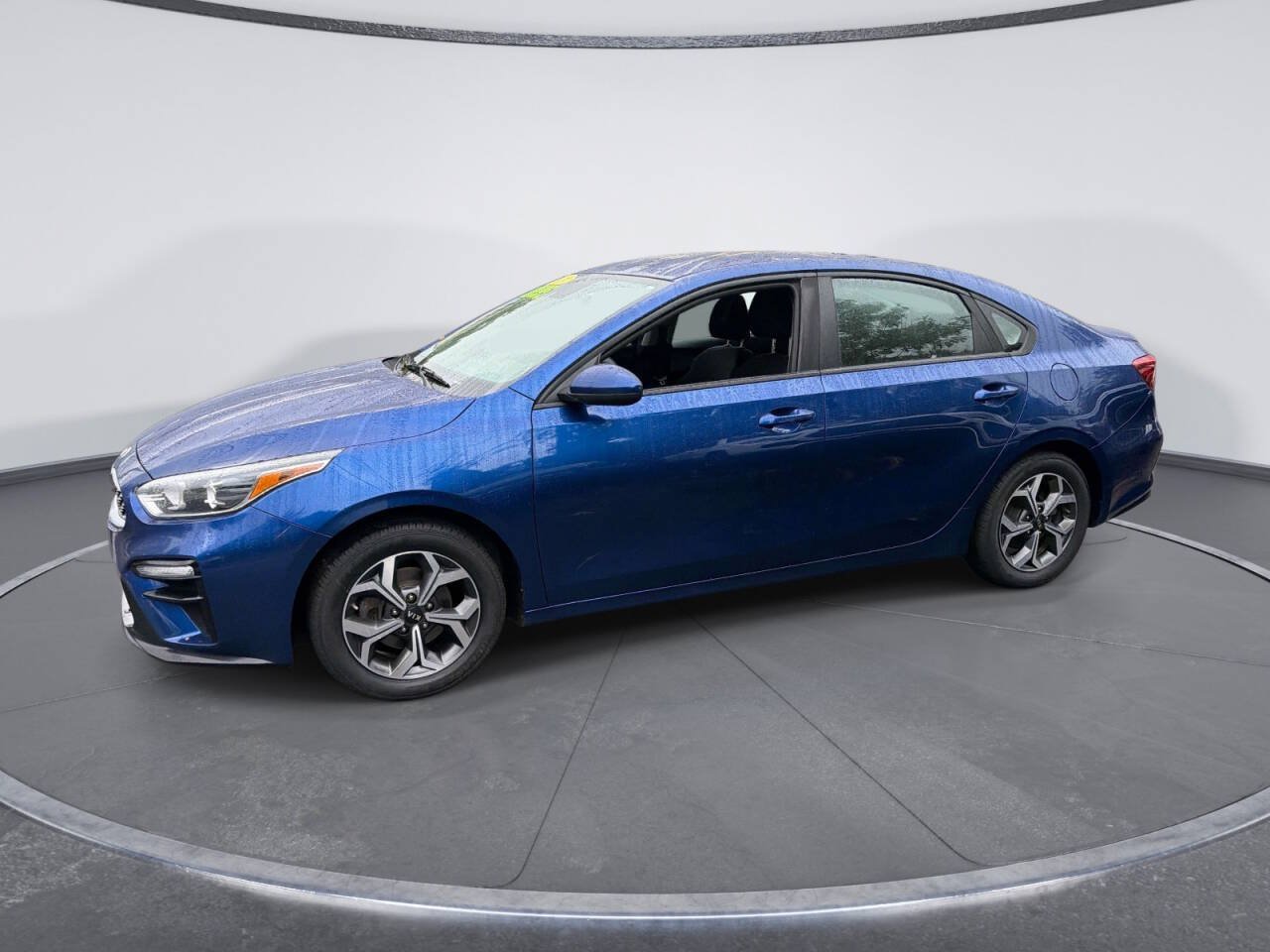 Used 2019 Kia Forte LXS FWD image 2