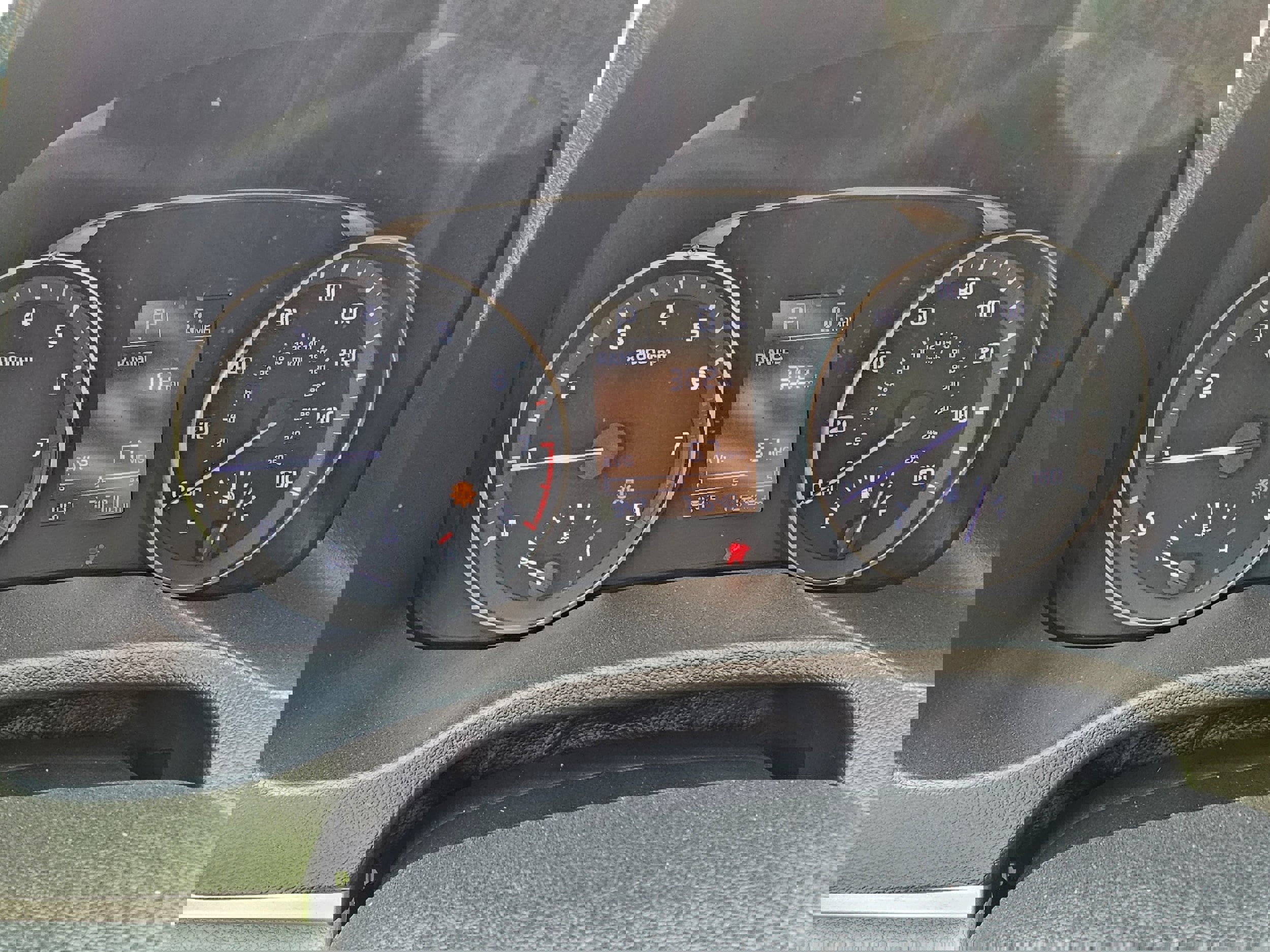 Used 2017 Hyundai Elantra SE image 12