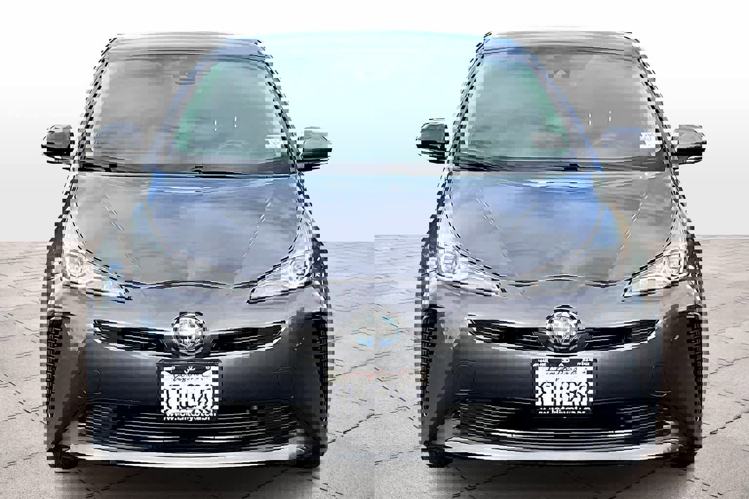 Used 2021 Toyota Prius L Eco image 3