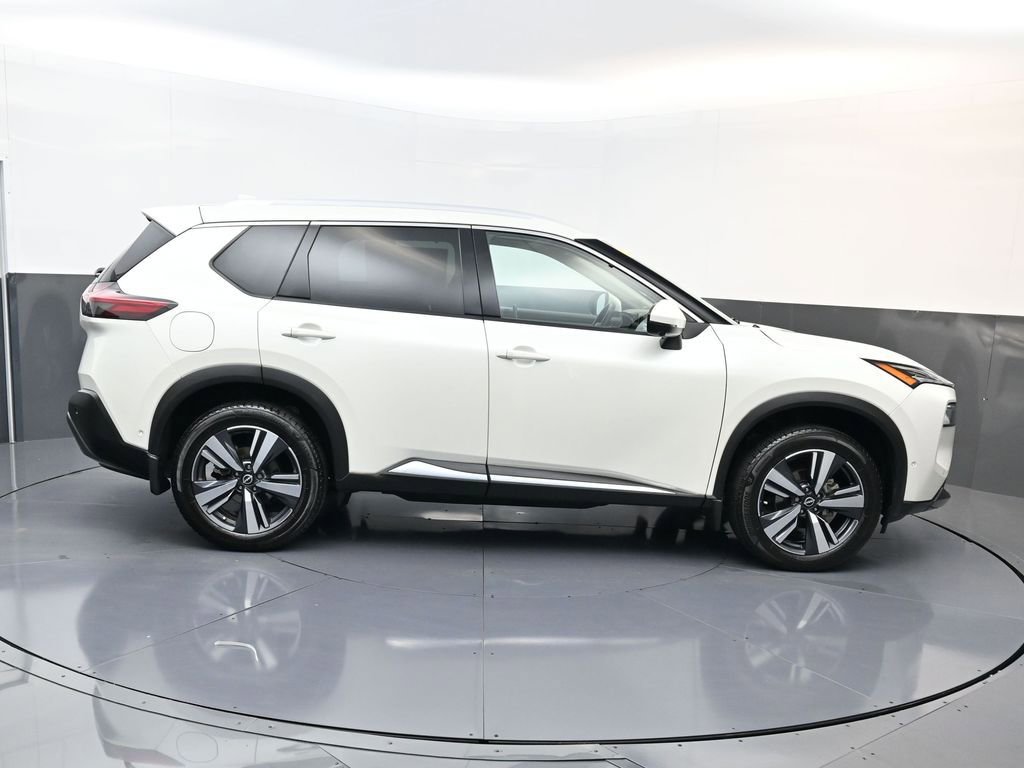 Used 2022 Nissan Rogue SL w/ SL Premium Package FWD image 5