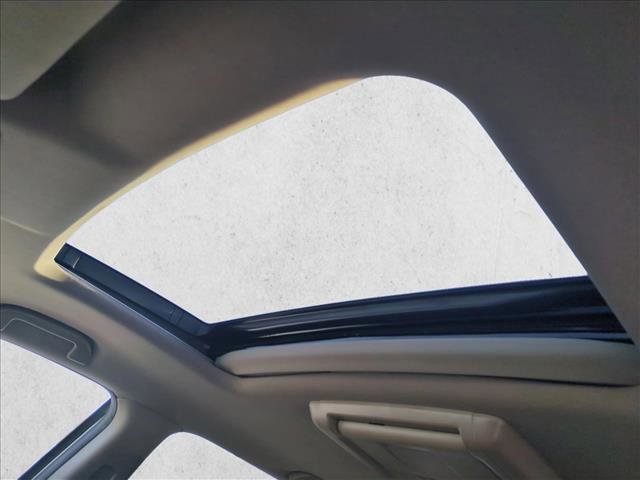 Used 2017 Honda Pilot Touring image 16