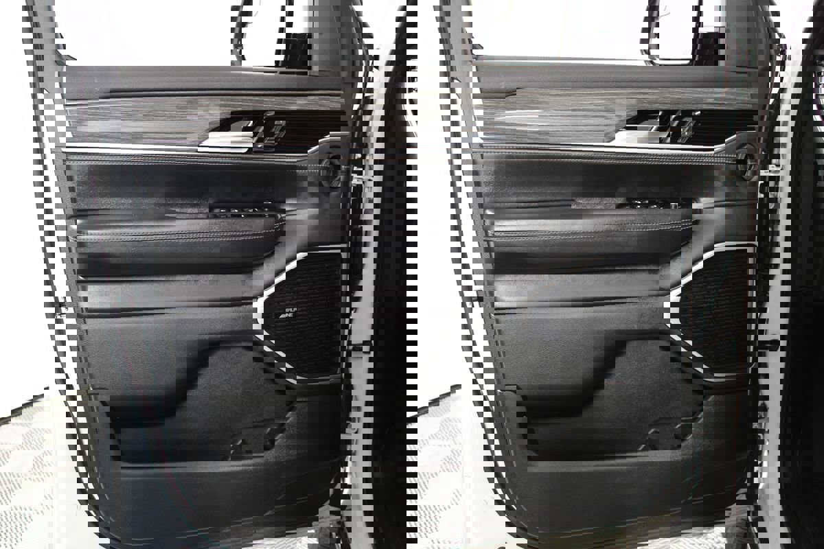 Used 2022 Jeep Wagoneer Series II image 7