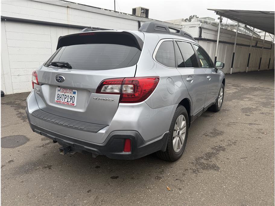 Used 2019 Subaru Outback 2.5i image 7