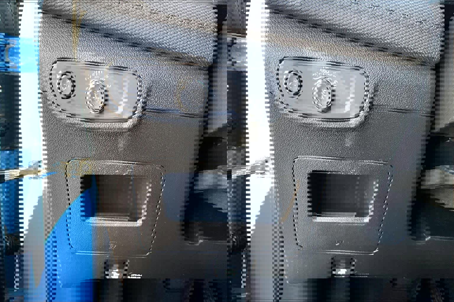 Used 2024 Chevrolet TrailBlazer LS w/ LS Convenience Package image 31