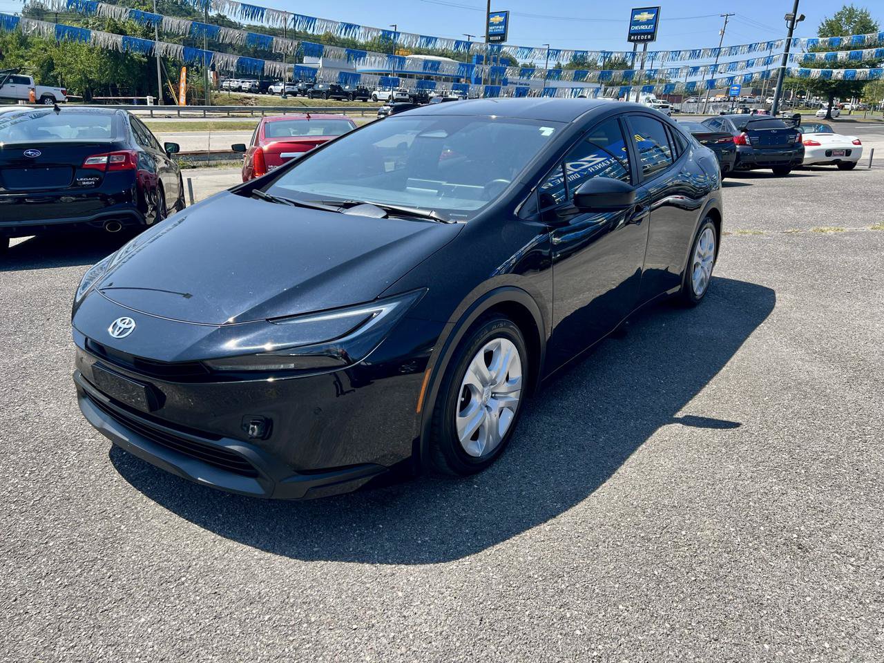 Used 2024 Toyota Prius LE FWD image 3