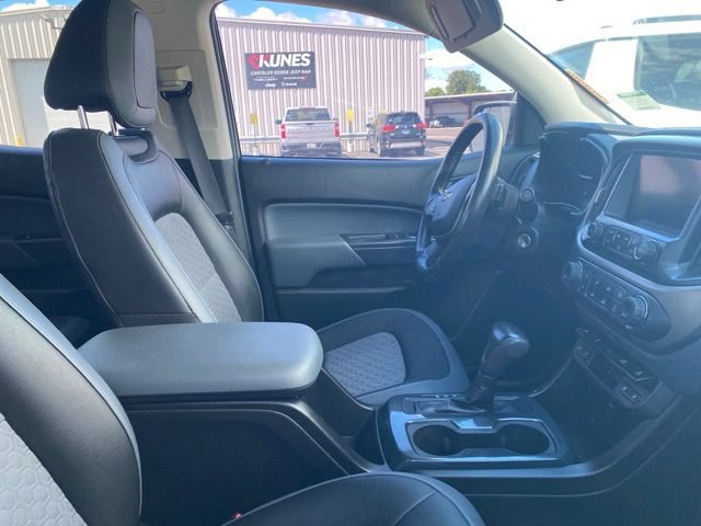 Used 2016 Chevrolet Colorado Z71 AWD/4WD image 5