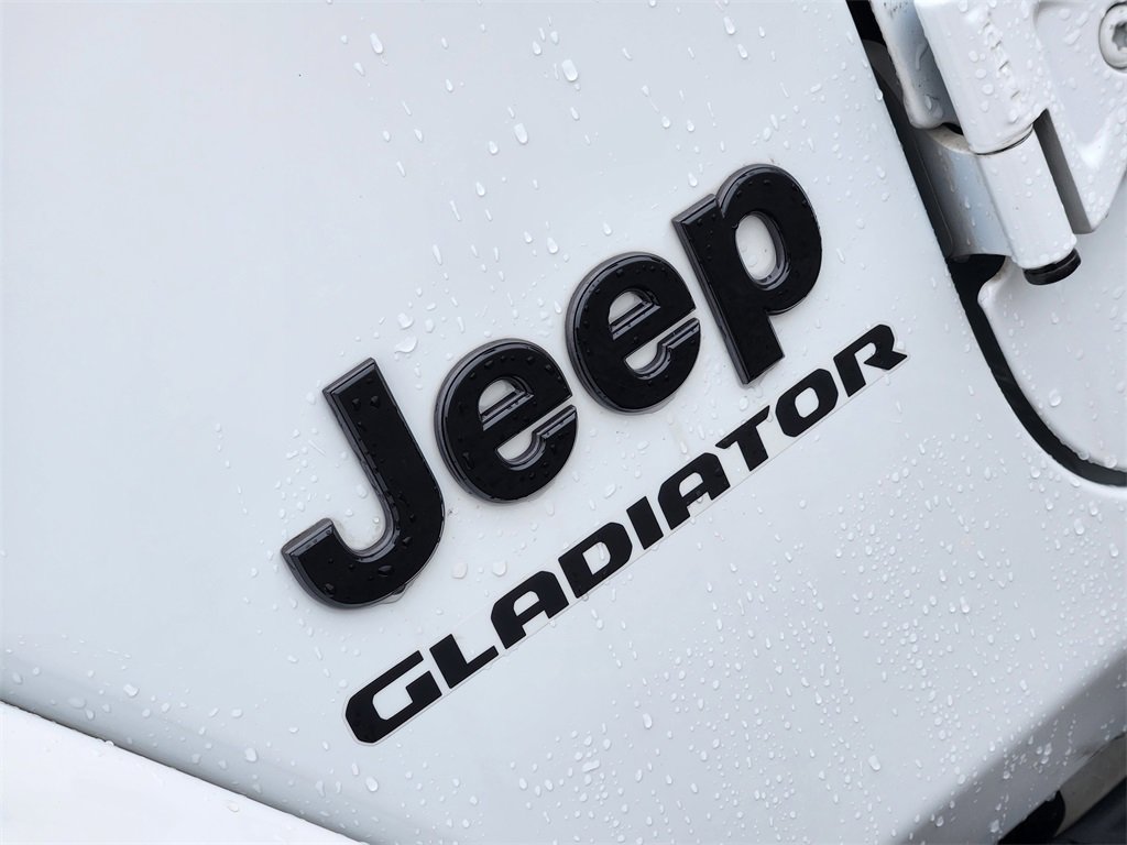 Used 2022 Jeep Gladiator Overland image 8
