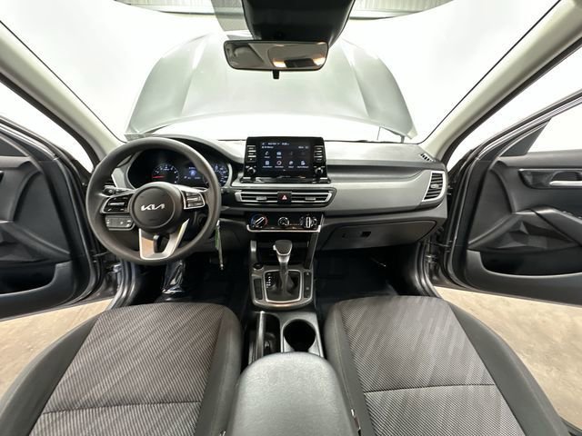 Used 2023 Kia Seltos LX AWD/4WD image 18