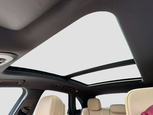 Used 2024 Porsche Macan Turbo image 25