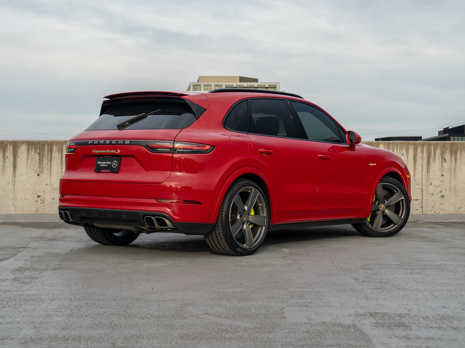 Used 2022 Porsche Cayenne Turbo S AWD/4WD image 4