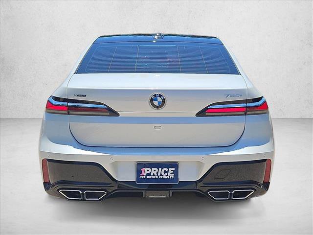 Used 2023 BMW 760i xDrive AWD/4WD image 6