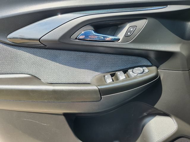 Used 2023 Chevrolet TrailBlazer LT FWD image 23