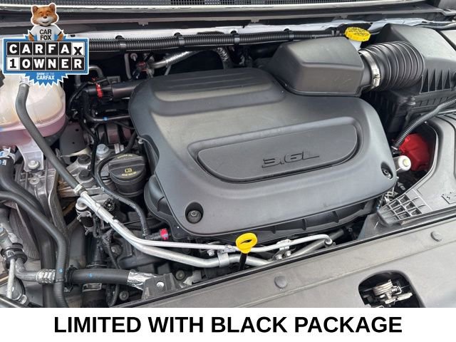 Used 2025 Chrysler Pacifica Limited image 31