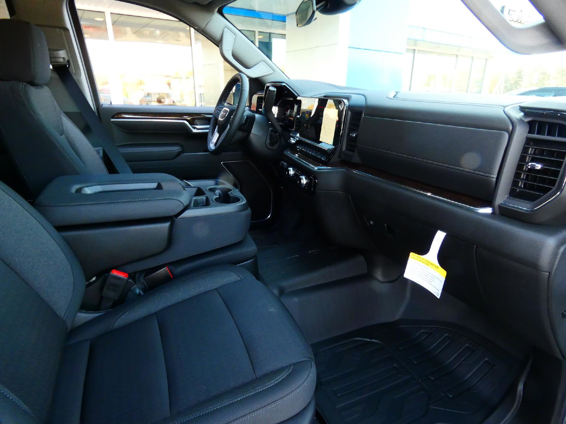 New 2025 GMC Sierra 1500 Elevation image 17