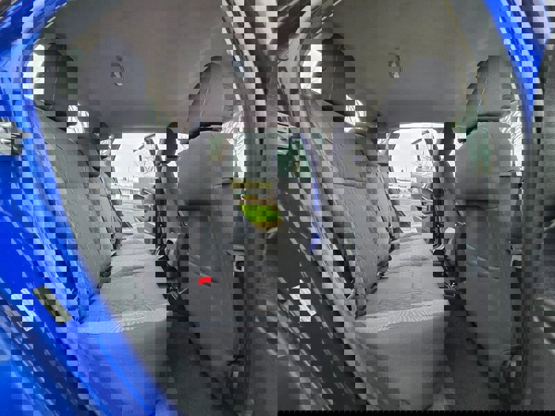 Used 2014 Ford Fiesta SE w/ Equipment Group 201A image 16