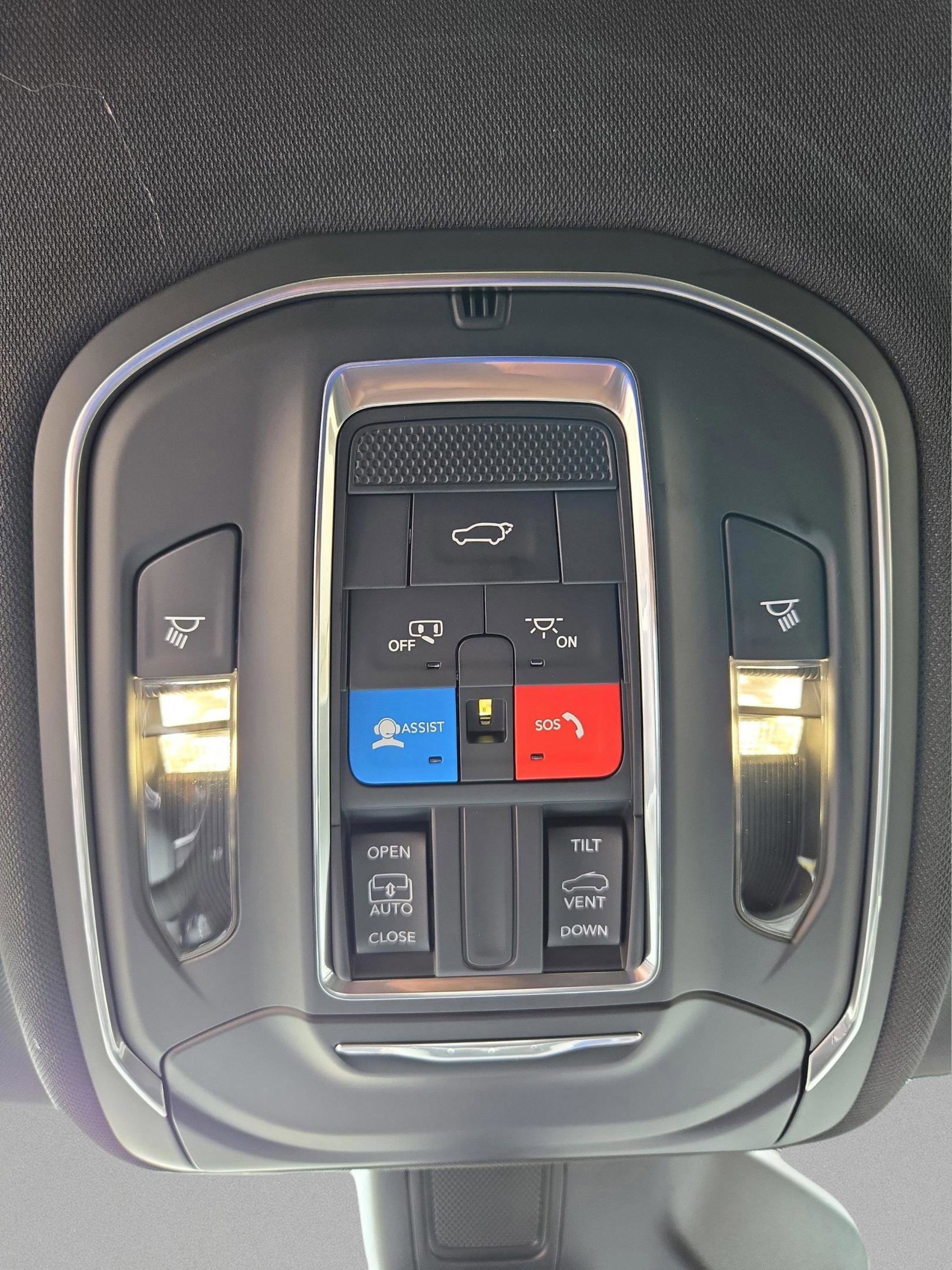 New 2025 Jeep Grand Cherokee L Altitude image 21