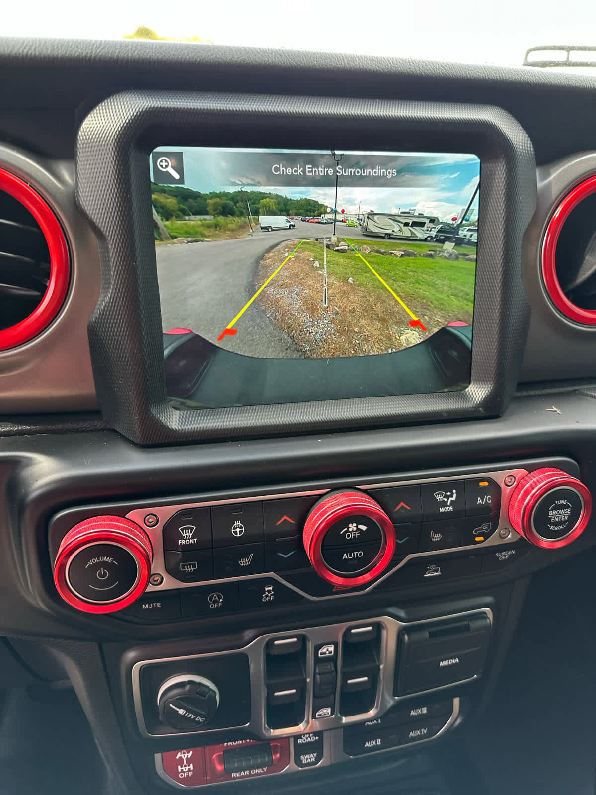 Used 2021 Jeep Gladiator Rubicon image 14