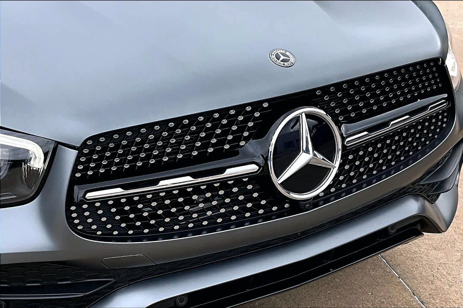 Used 2020 Mercedes-Benz GLC 300 4MATIC Coupe image 28