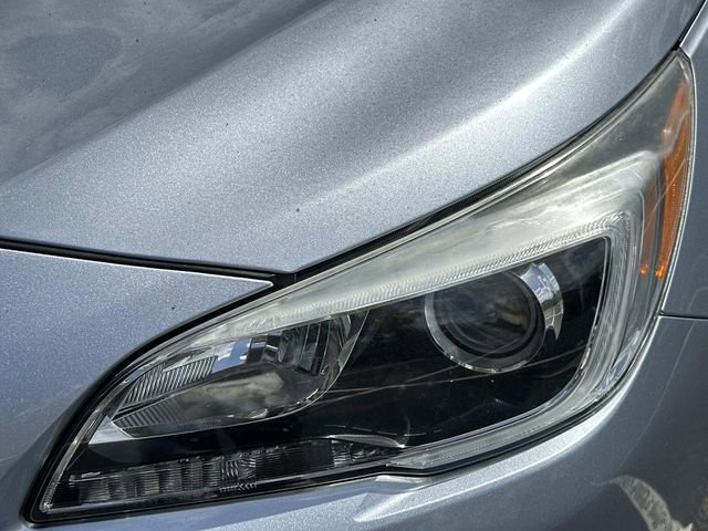 Used 2016 Subaru Outback 2.5i Limited image 9