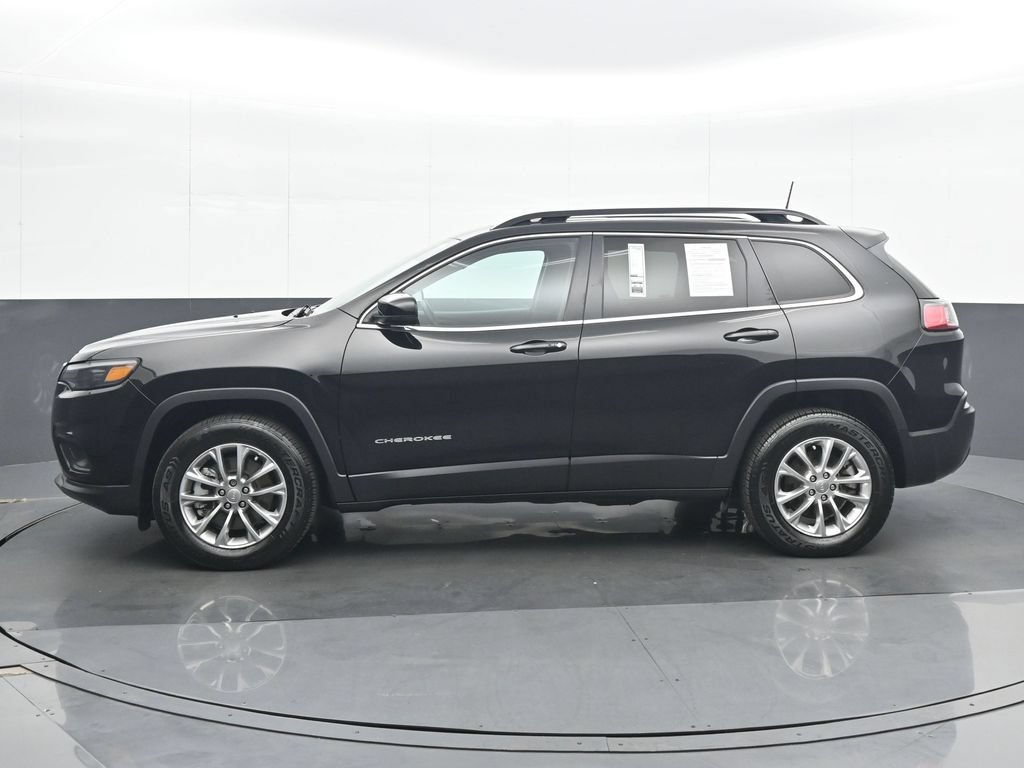 Used 2022 Jeep Cherokee Latitude Lux w/ Sun & Sound Group AWD/4WD image 3