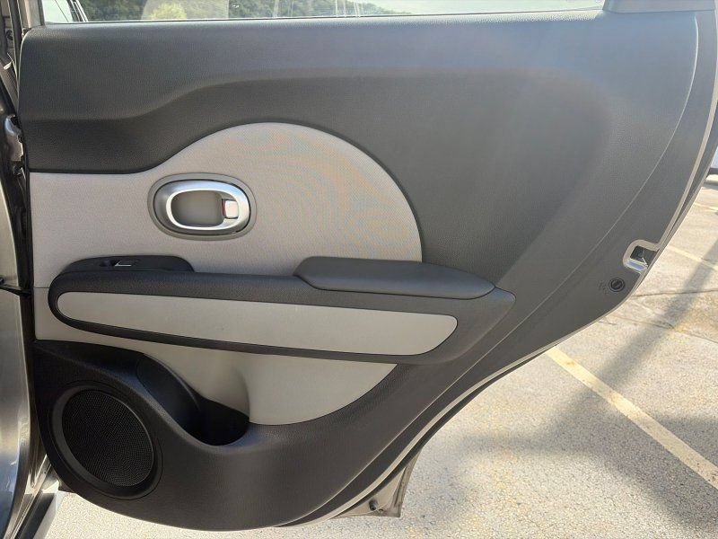 Used 2019 Kia Soul FWD image 32