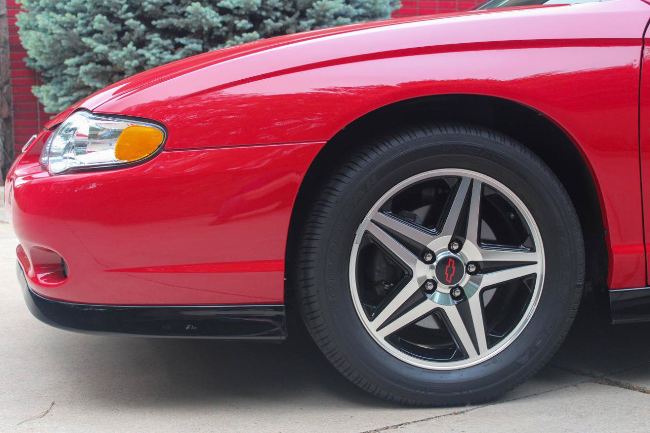Used 2004 Chevrolet Monte Carlo SS w/ Dale Earnhardt Jr. Package FWD image 17